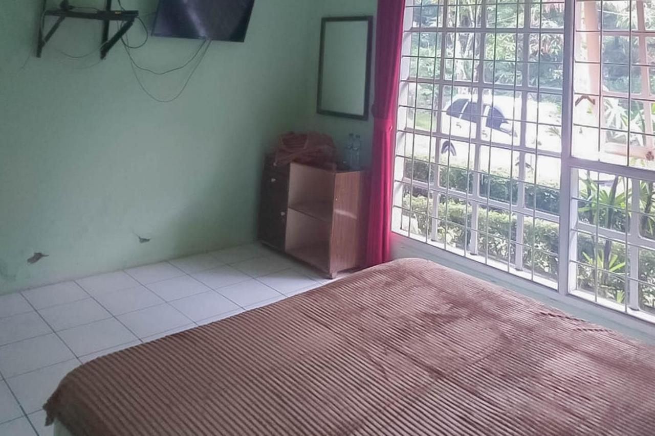Villa Getsemani Mitra Reddoorz Sangkanurip Εξωτερικό φωτογραφία